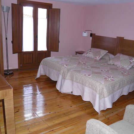 Apartamentos Turisticos Penafiel Phòng bức ảnh