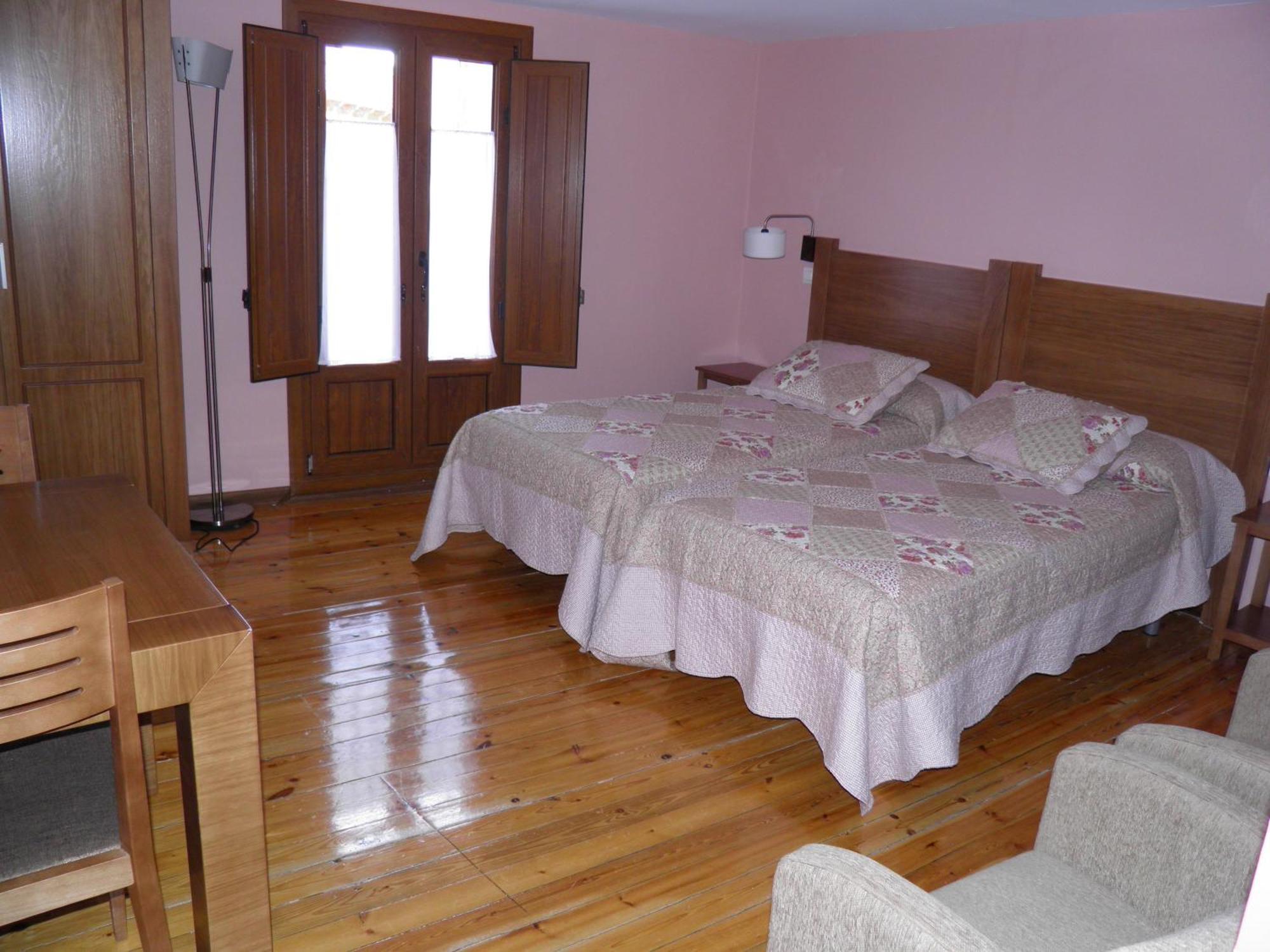 Apartamentos Turisticos Penafiel Phòng bức ảnh